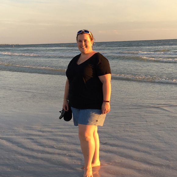 Meet your Posher, Sarah - Picture 3 of 3